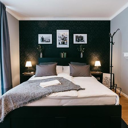 Luxury Downtown Appartement Mit Garage Graz Esterno foto