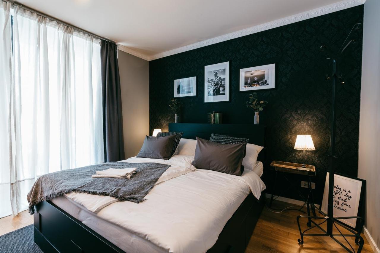Luxury Downtown Appartement Mit Garage Graz Esterno foto