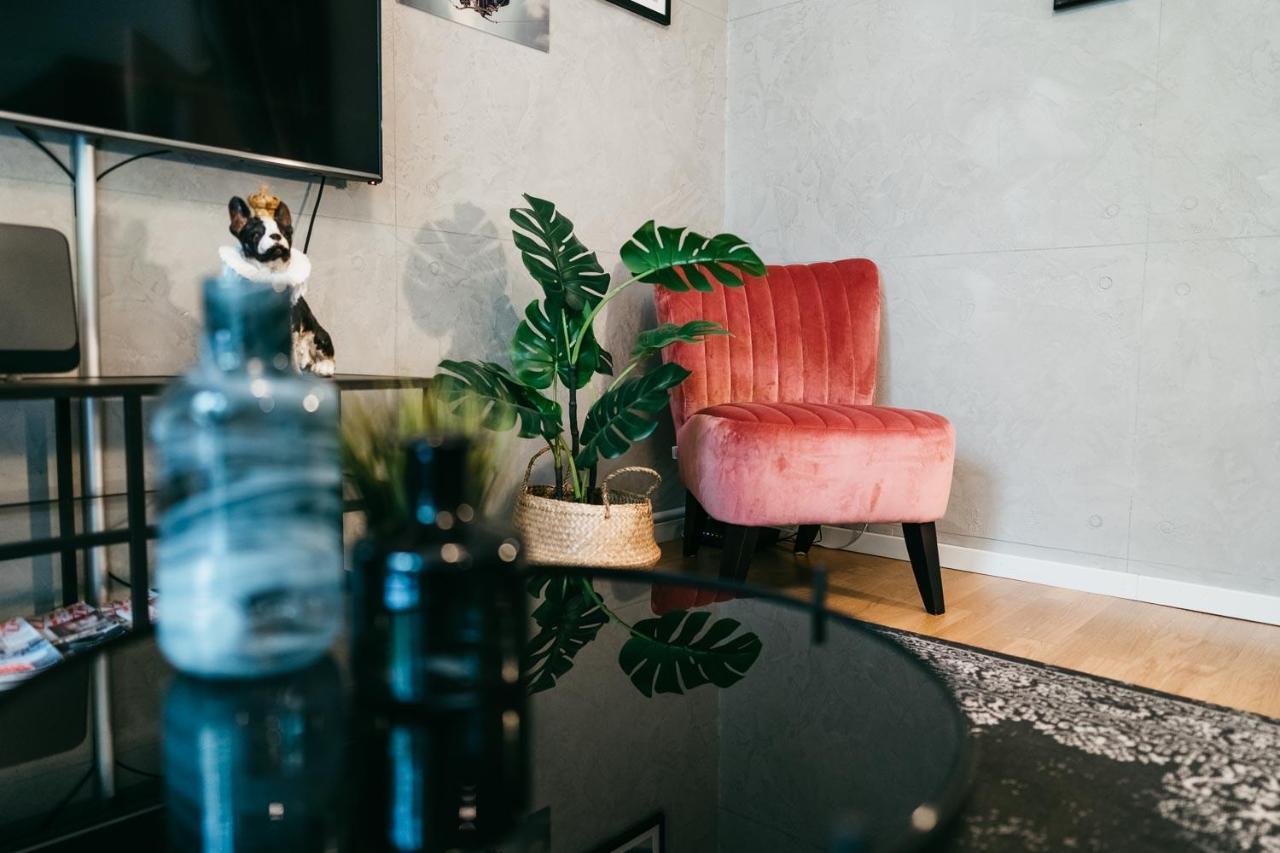 Luxury Downtown Appartement Mit Garage Graz Esterno foto