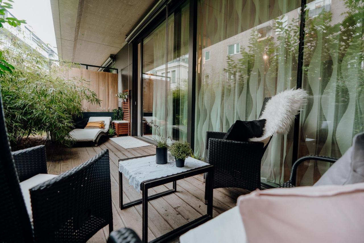 Luxury Downtown Appartement Mit Garage Graz Esterno foto