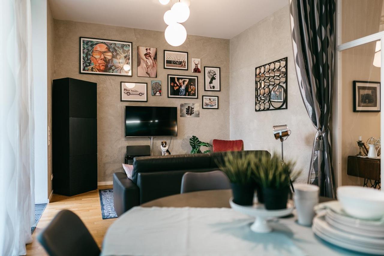 Luxury Downtown Appartement Mit Garage Graz Esterno foto