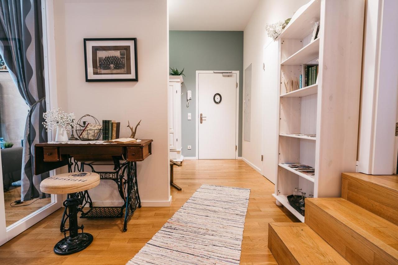 Luxury Downtown Appartement Mit Garage Graz Esterno foto