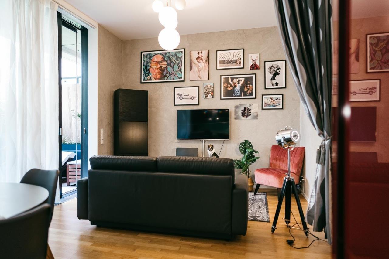 Luxury Downtown Appartement Mit Garage Graz Esterno foto