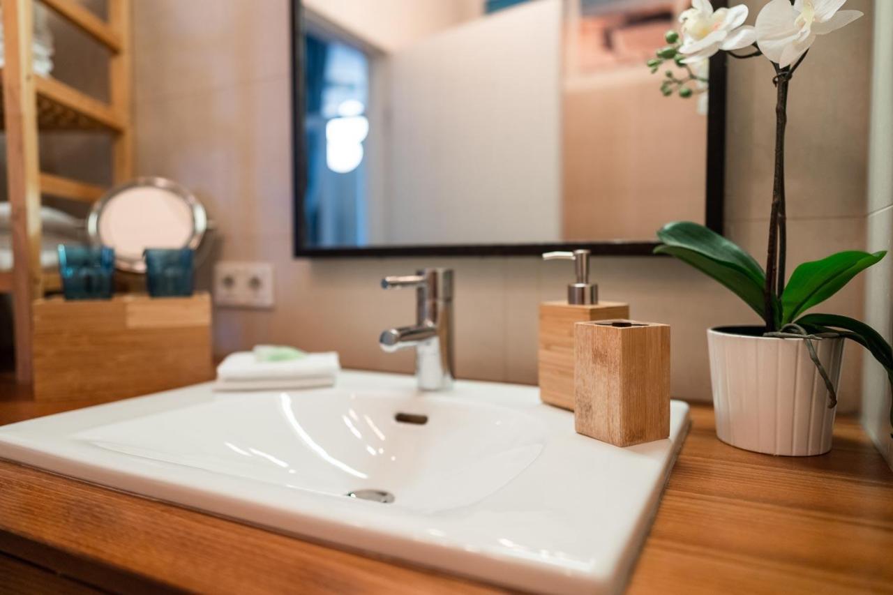 Luxury Downtown Appartement Mit Garage Graz Esterno foto