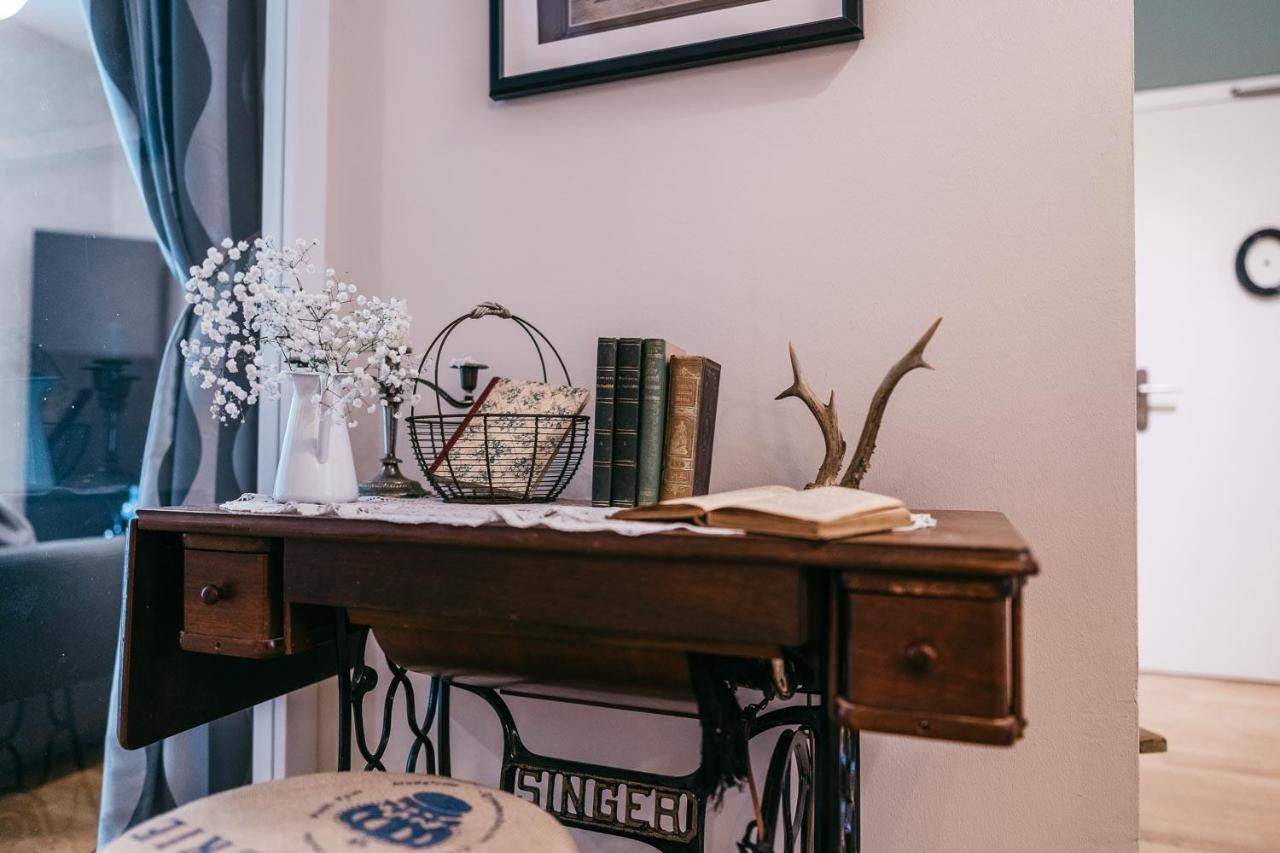 Luxury Downtown Appartement Mit Garage Graz Esterno foto