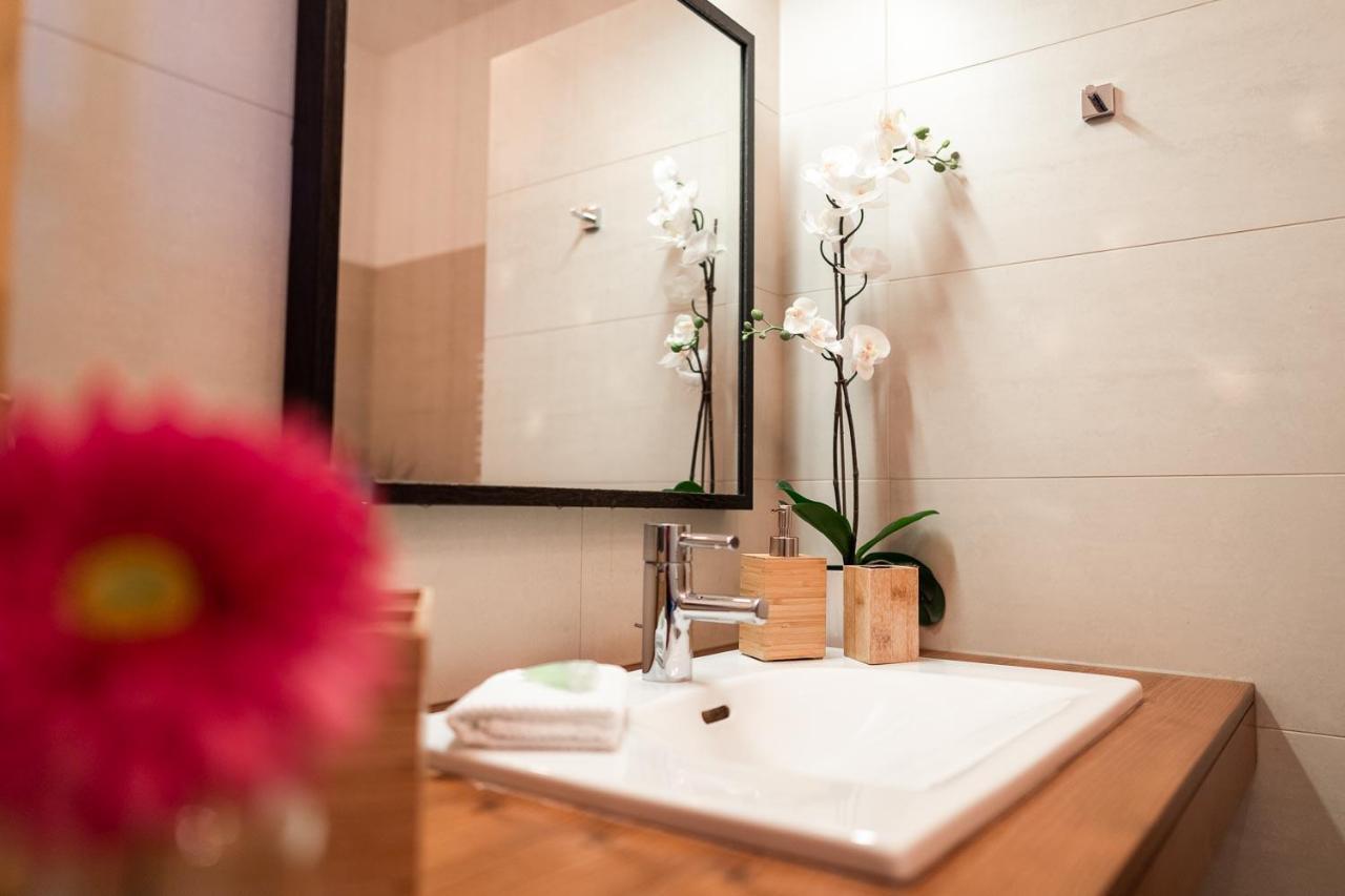 Luxury Downtown Appartement Mit Garage Graz Esterno foto